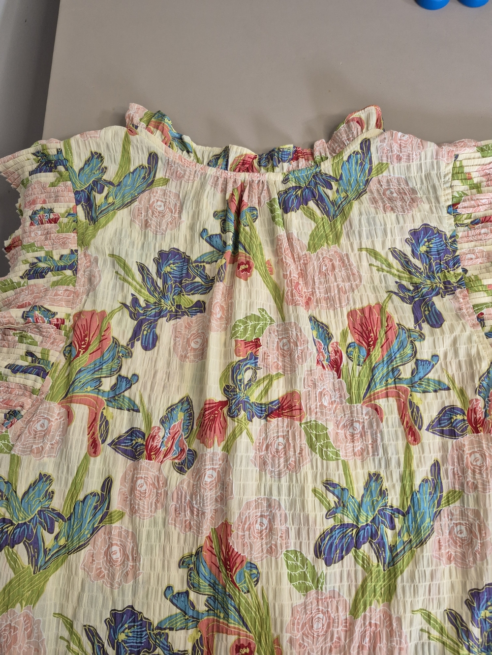 VOY Floral Ruffle Sleeve Blouse Medium Boho Lightweight Textured Top - Picture 6 of 9
